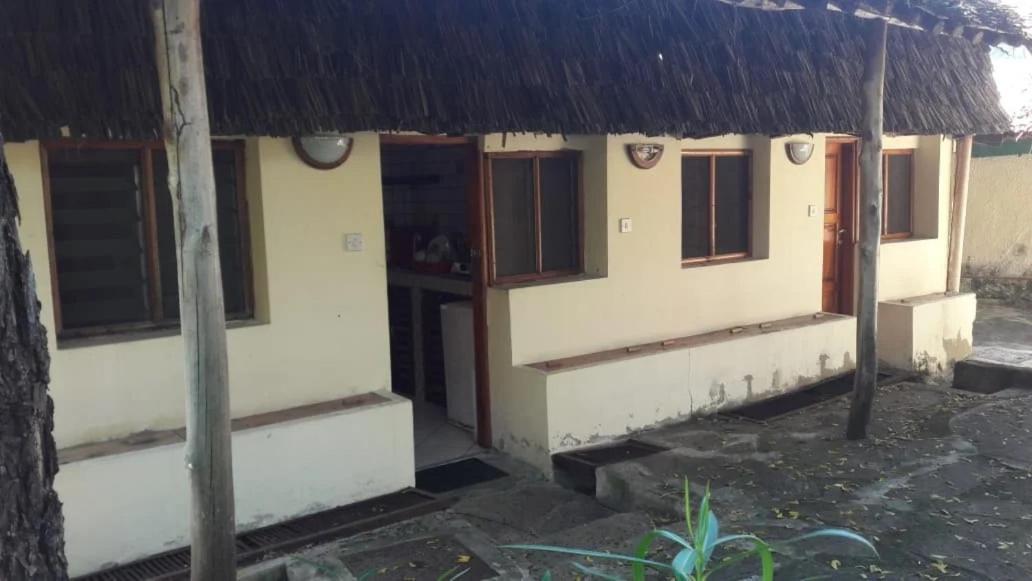 The New Big Tree Beach Resort Mombasa Dış mekan fotoğraf